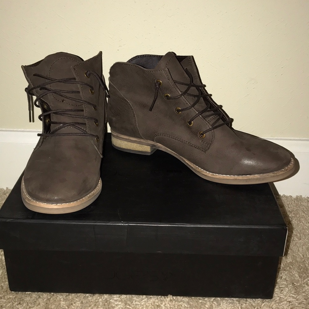 Diba Brown Suede Ankle Boots